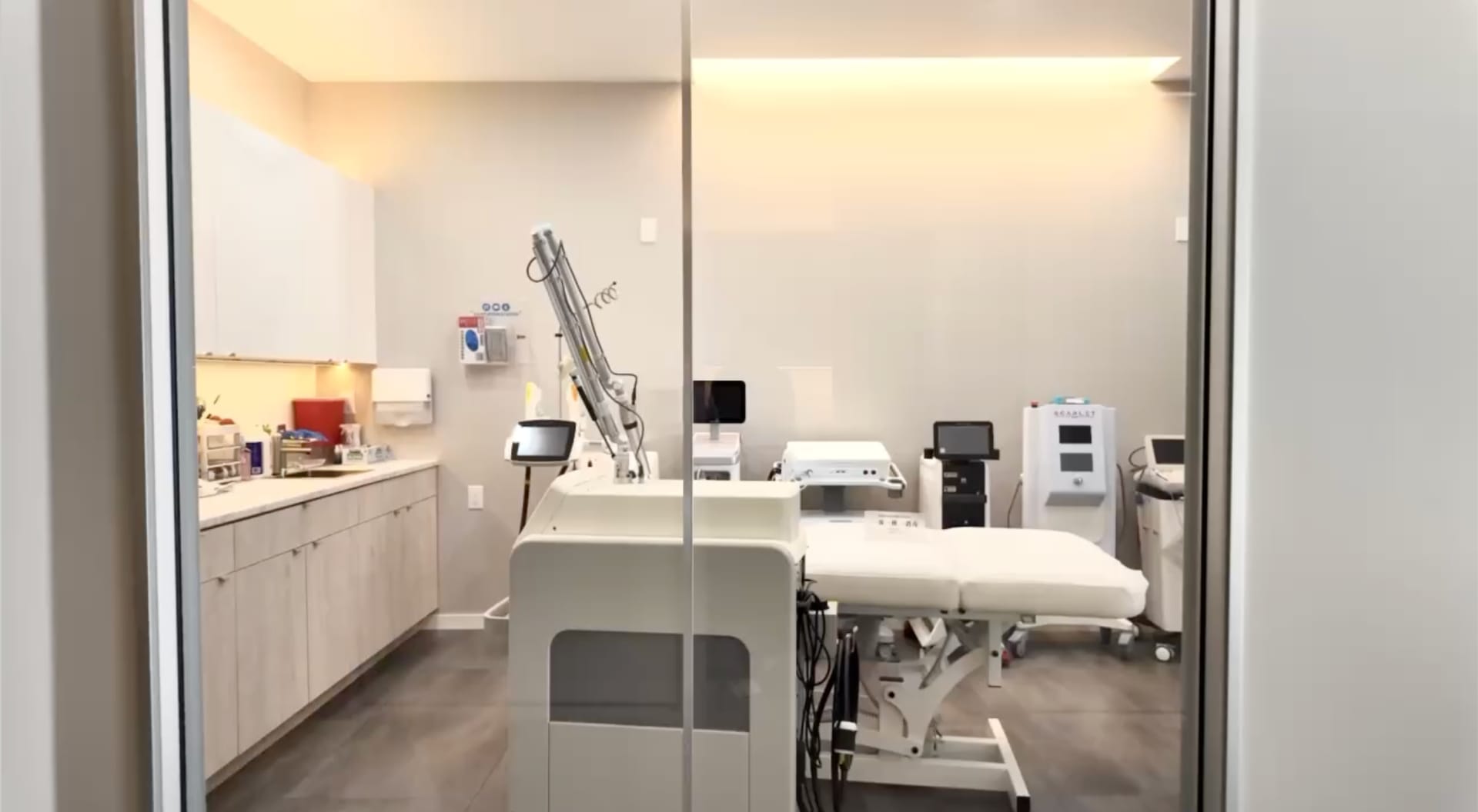Looking into a treatment room at Sun Aesthetic Clinic, Bellevue