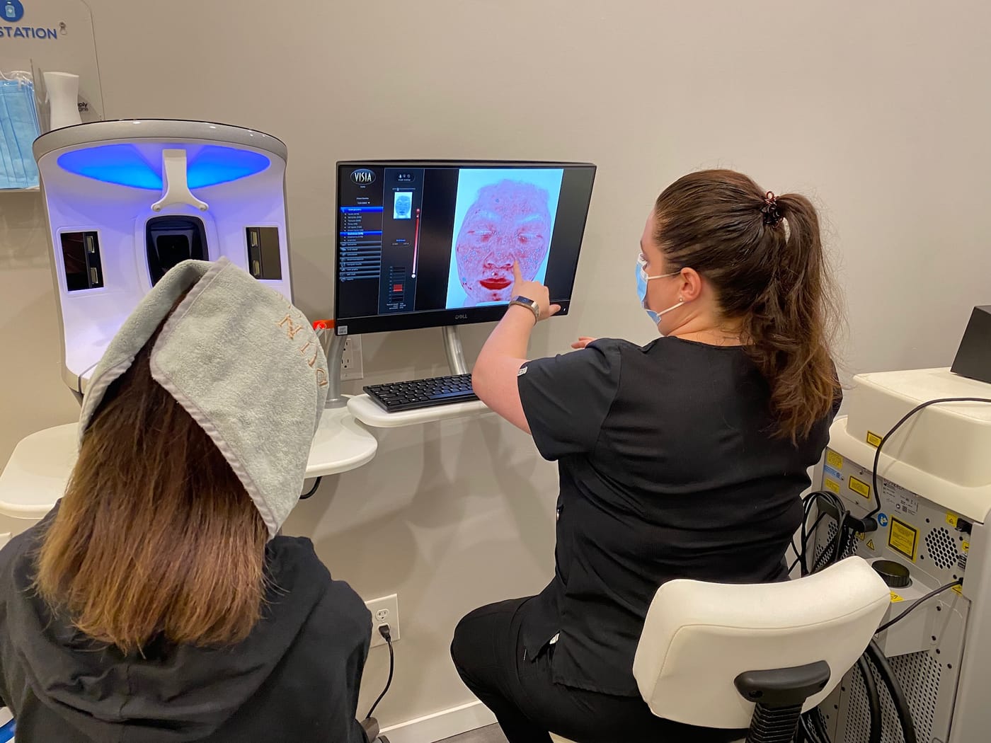 VISIA skin analysis consultation at Sun Aesthetic Clinic